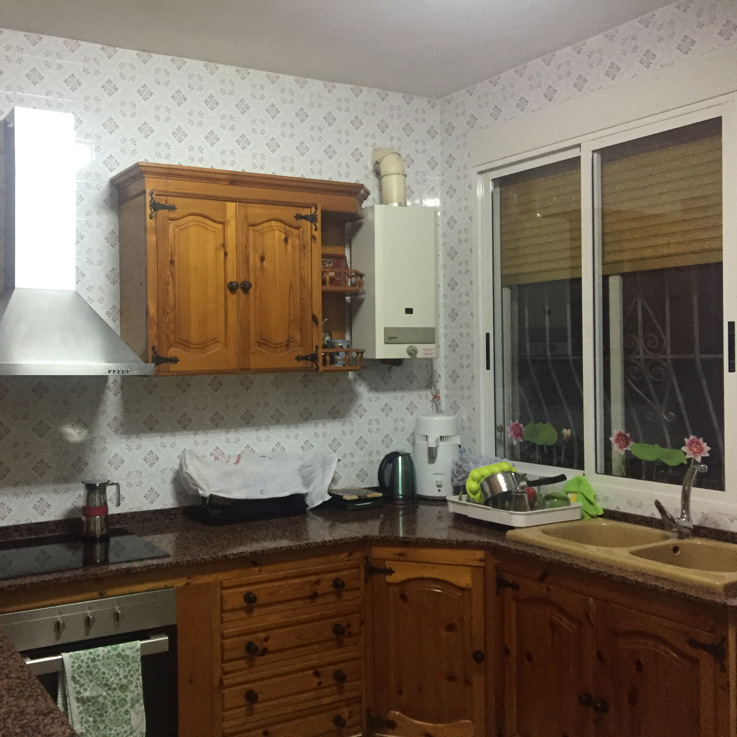Cocina antigua de madera para reformar