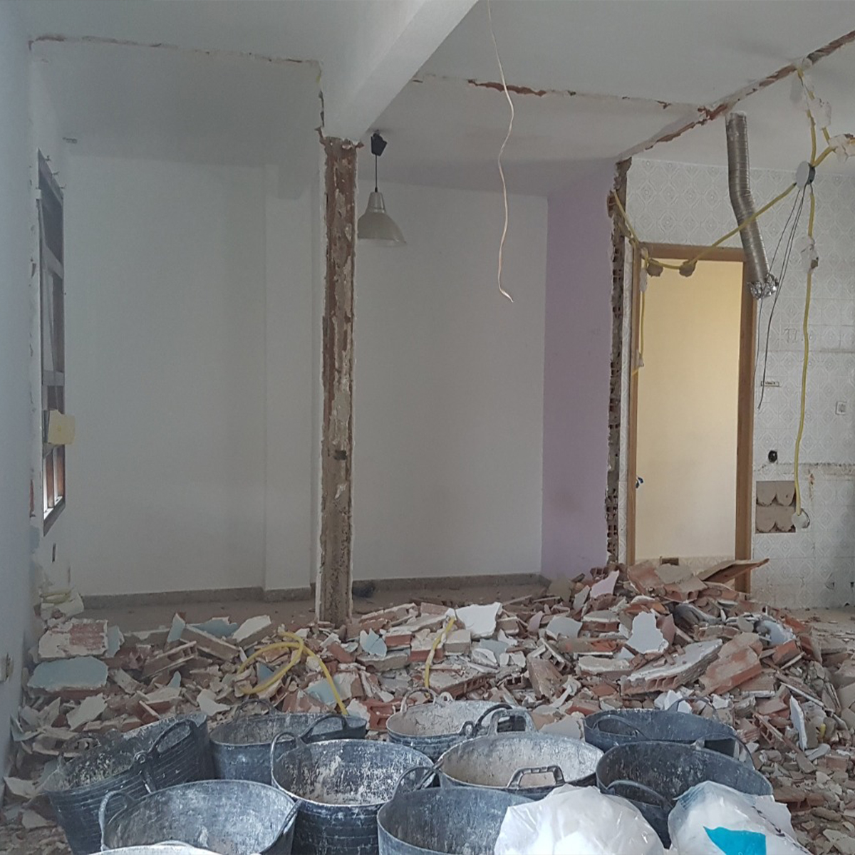 demolición de apartamento
