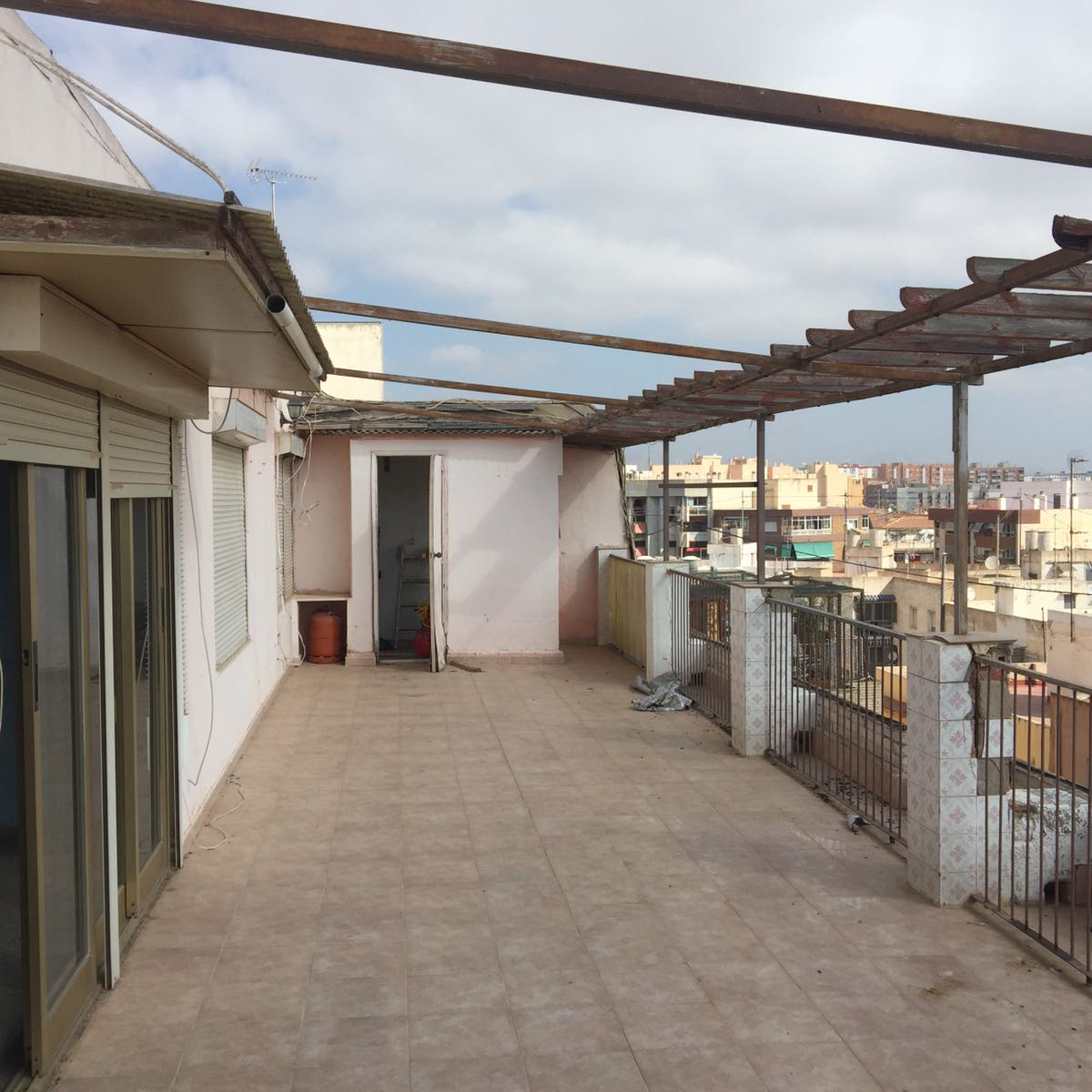 terraza de apartamento con buenas vistas