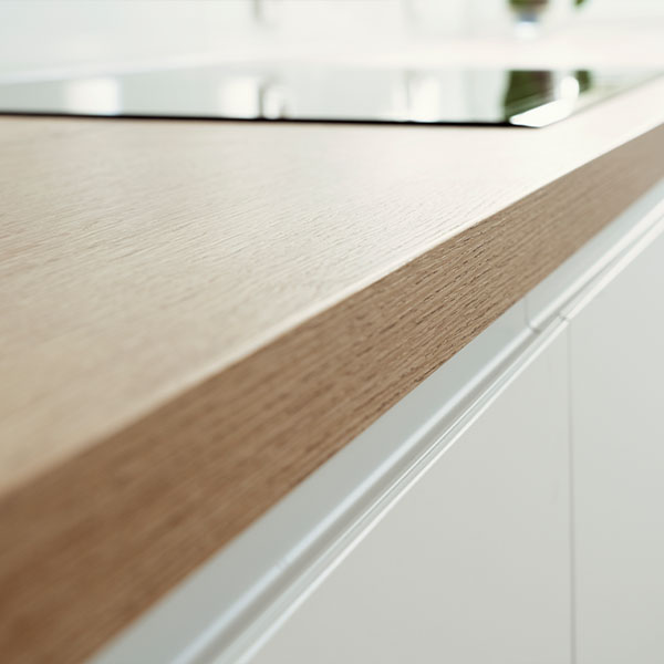 Cocinas con estilo Mediterraneo en un apartamento en Alicante
