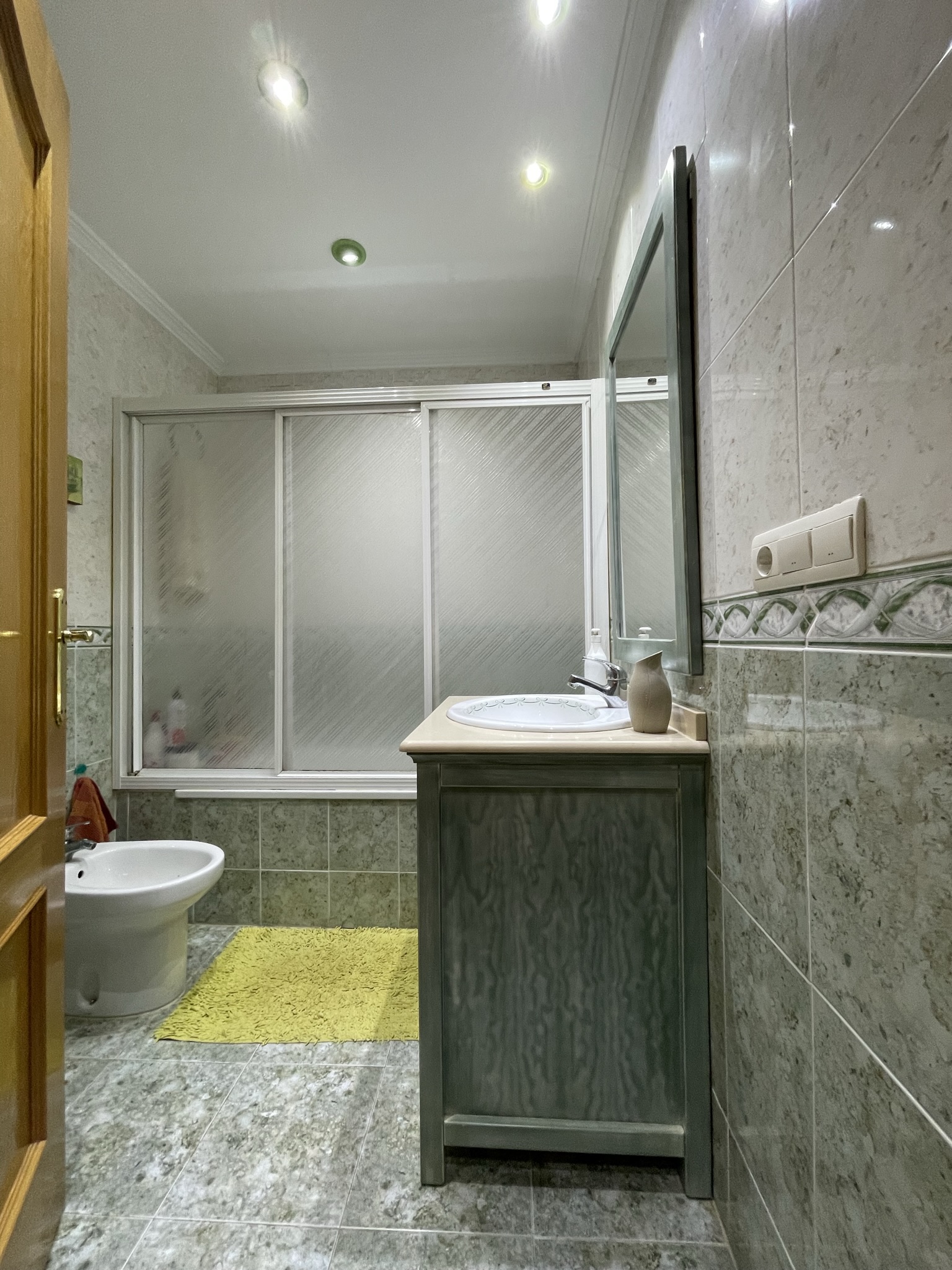 Reforma Integral de un Bungalow - baño antes de la reforma Reforma Integral de un Bungalow - baño antes de la reforma
